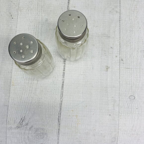 DWK 2010 Animal Gray Black Horse Resin Holder w Salt And Pepper Shaker Set 3 - Picture 11 of 15